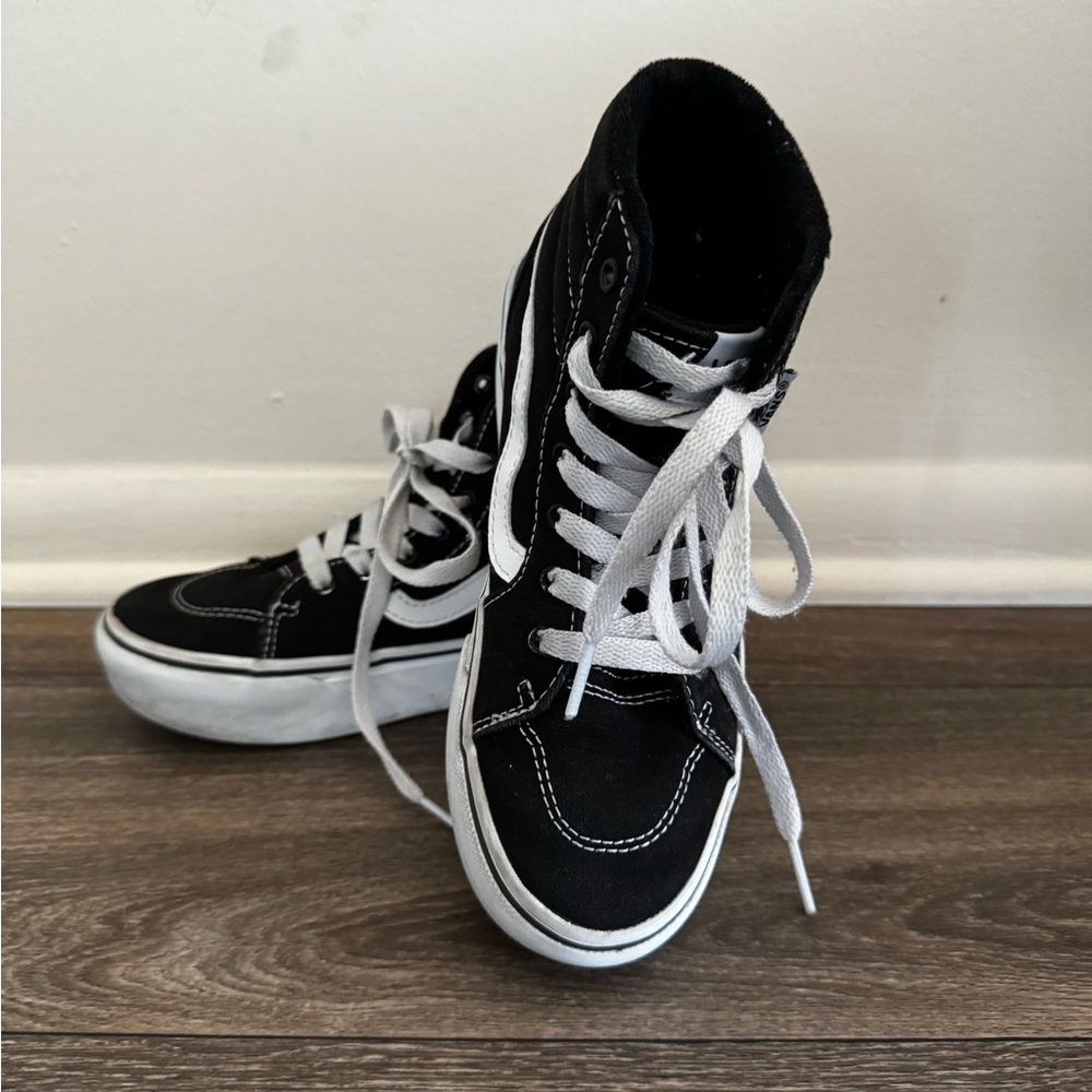 Girls Vans Off the Wall